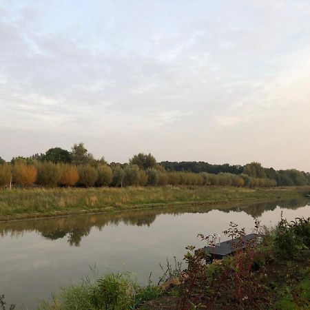 B&B Snurk Stiens, Fijn Verblijf Aan Open Vaarwater Exteriér fotografie