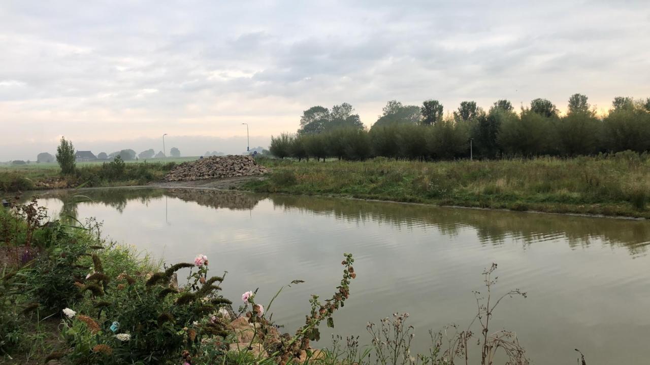 B&B Snurk Stiens, Fijn Verblijf Aan Open Vaarwater Exteriér fotografie