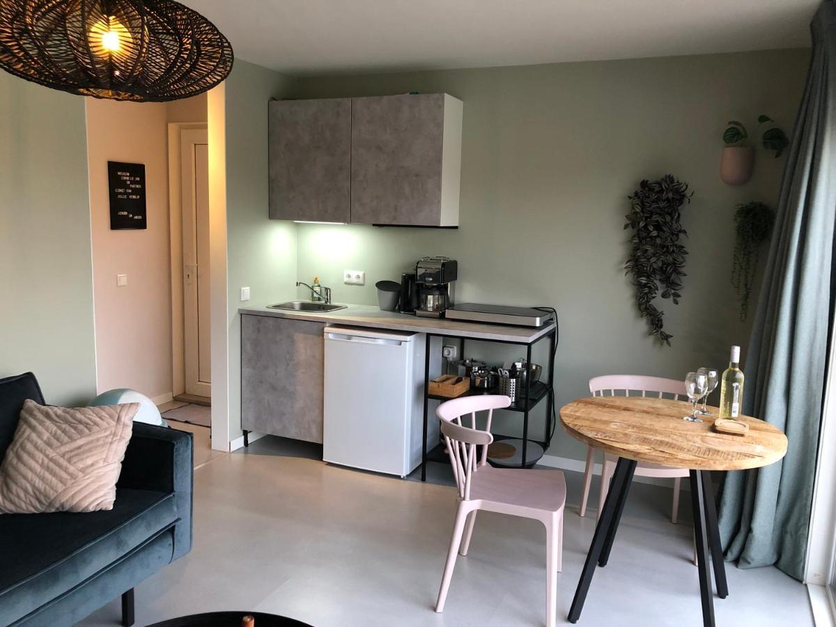 B&B Snurk Stiens, Fijn Verblijf Aan Open Vaarwater Exteriér fotografie