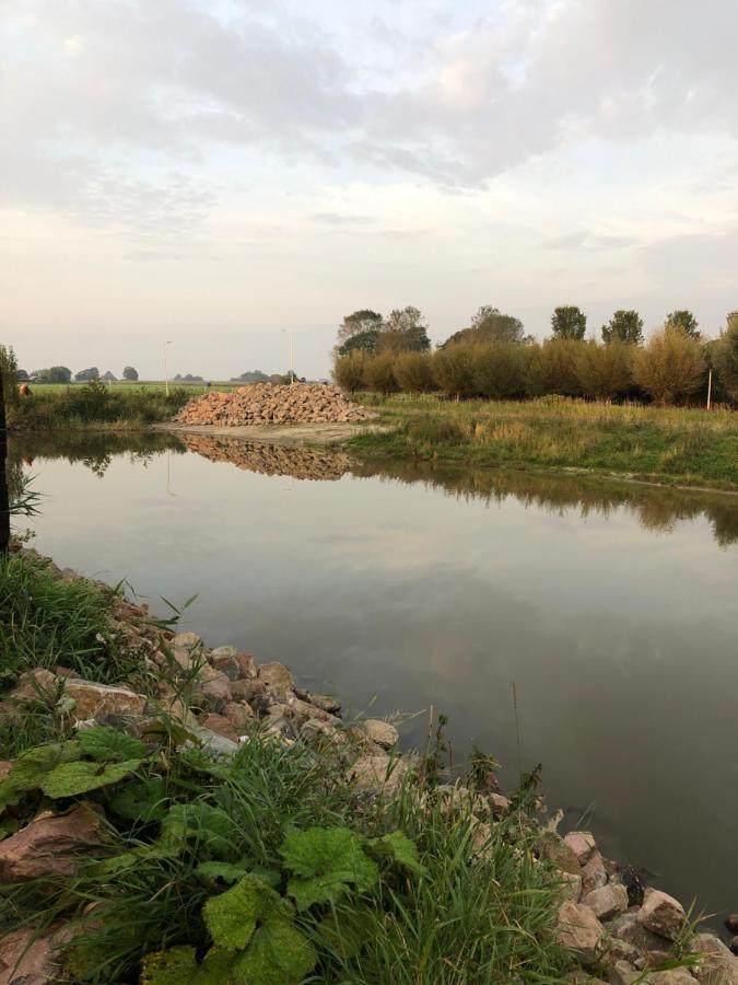 B&B Snurk Stiens, Fijn Verblijf Aan Open Vaarwater Exteriér fotografie