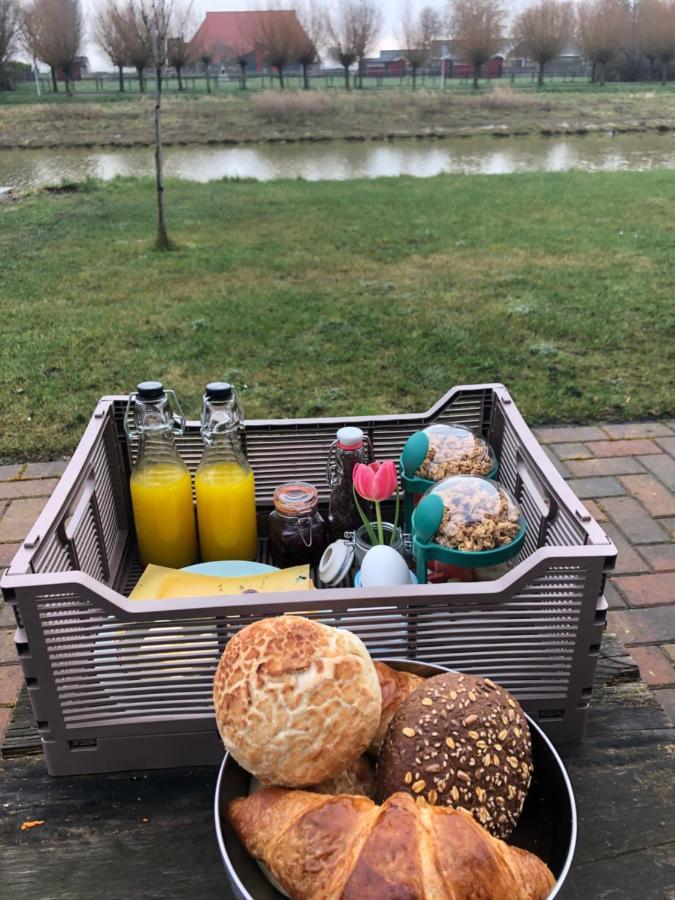 B&B Snurk Stiens, Fijn Verblijf Aan Open Vaarwater Exteriér fotografie