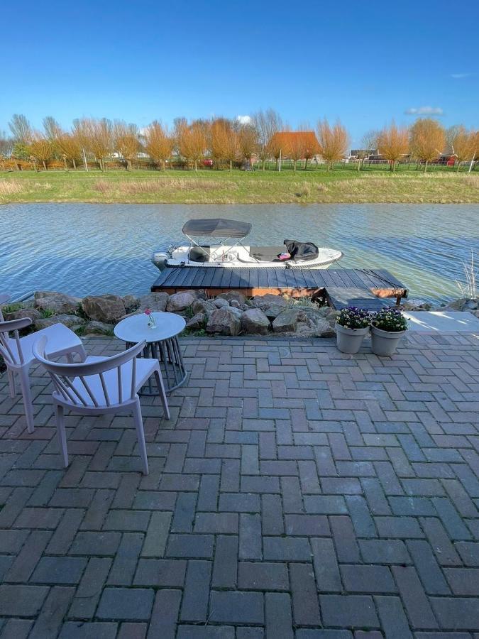 B&B Snurk Stiens, Fijn Verblijf Aan Open Vaarwater Exteriér fotografie